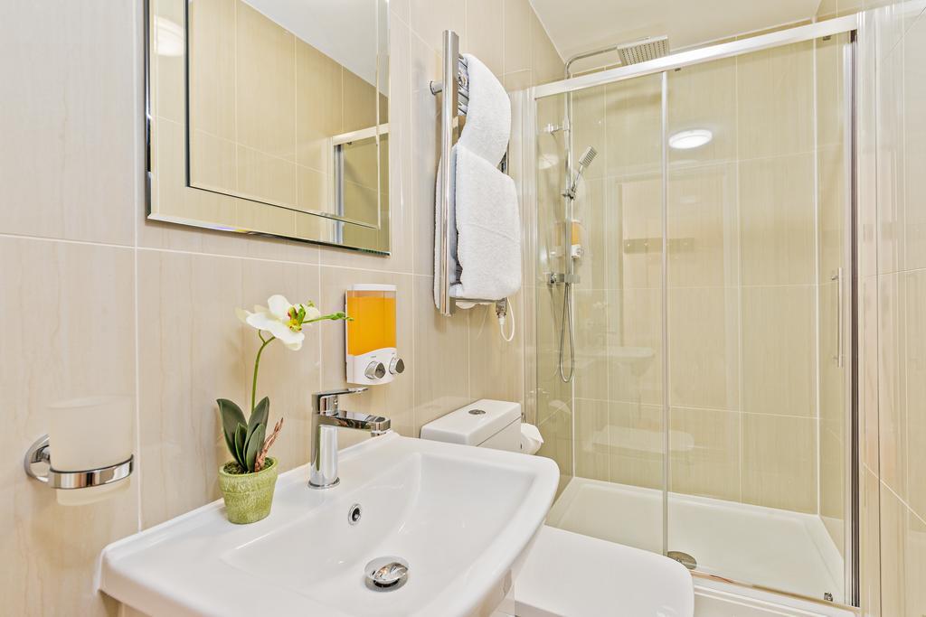 Metro Service Apartments Bedford Eksteriør bilde